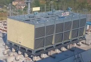 Optimización de torres de enfriamiento de flujo cruzado en climas calientes